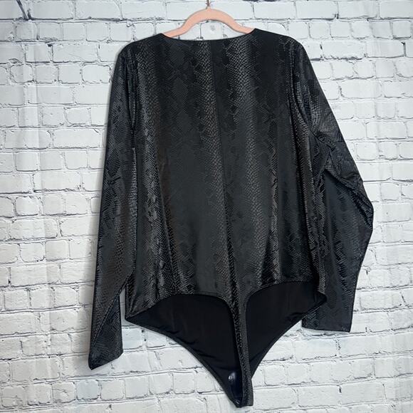 GOOD AMERICAN Snakeskin Print Faux Leather Bodysuit 6 NWT* - Picture 7 of 7